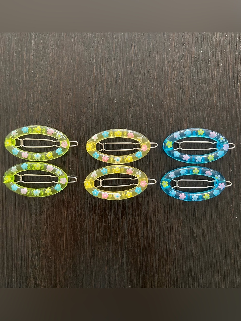 2000s Floral Resin Snap Hair Clips - Blue, Yellow, Green